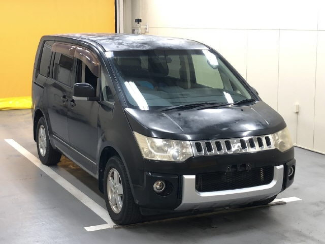 MITSUBISHI DELICA D5 2012