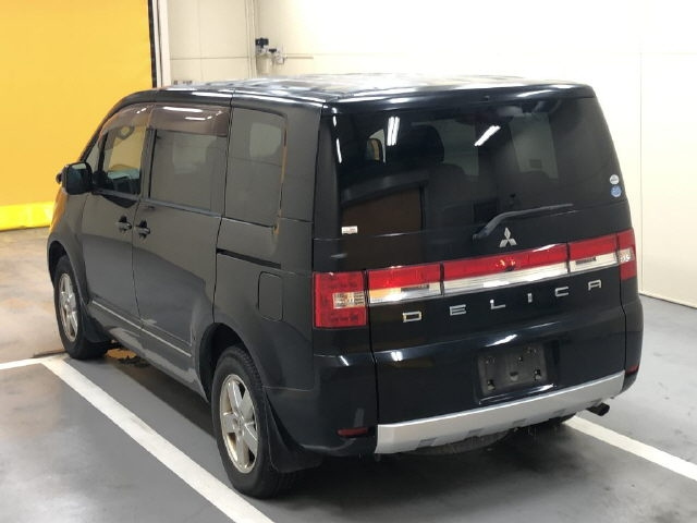 MITSUBISHI DELICA D5 2012