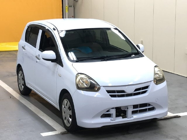 TOYOTA PIXIS EPOCH 2012