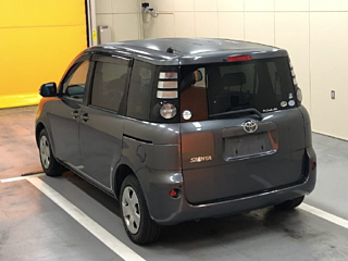 TOYOTA SIENTA 2009