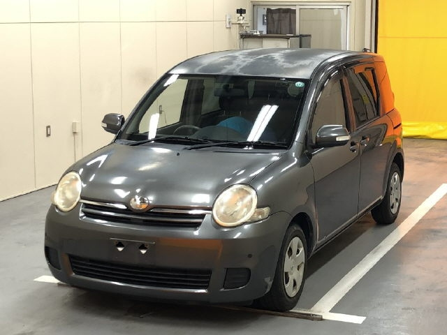 TOYOTA SIENTA 2009
