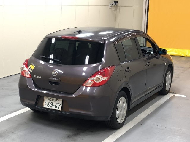 NISSAN TIIDA 2009
