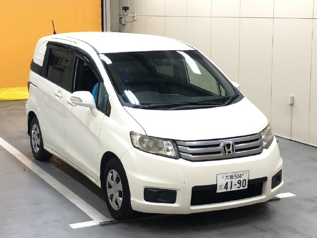 HONDA FREED 2012