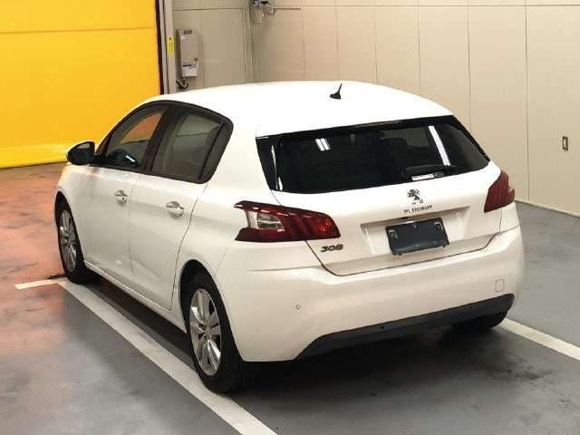 PEUGEOT 308 2015