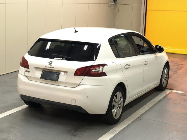 PEUGEOT 308 2015