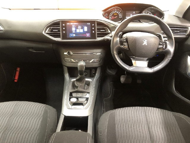 PEUGEOT 308 2015