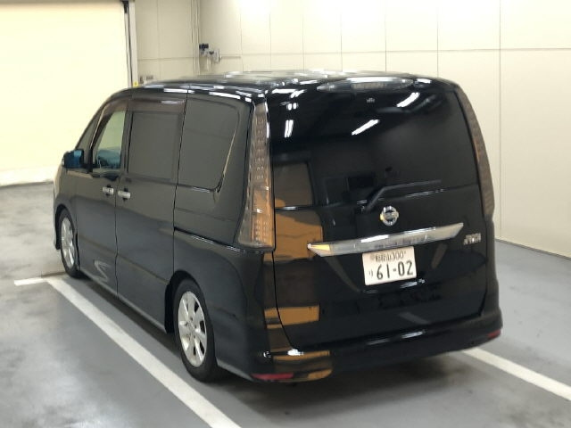 NISSAN SERENA 2011