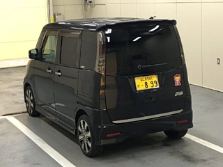 NISSAN ROOX 2011