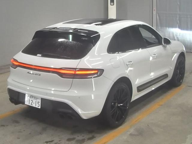 PORSCHE MACAN 2022