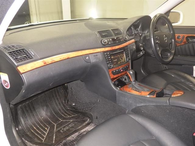 MERCEDES BENZ E CLASS 2008