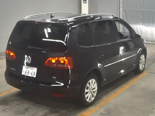 VOLKSWAGEN GOLF TOURAN 2011