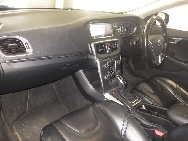 VOLVO V40 2013