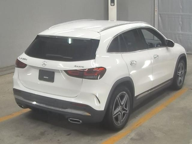 MERCEDES BENZ GLA CLASS 2022