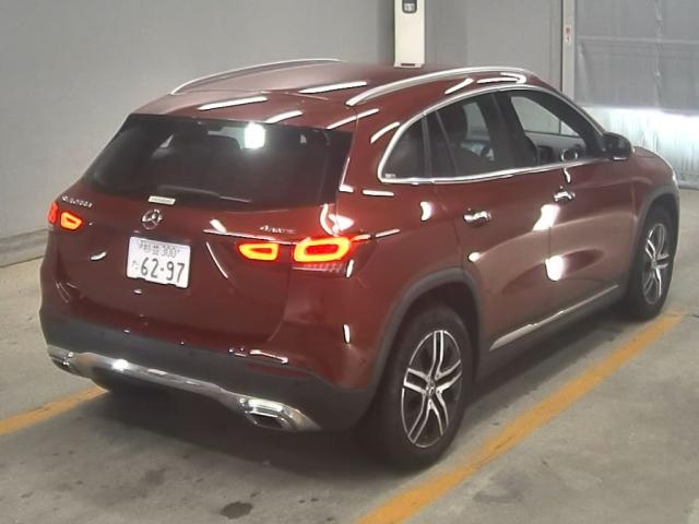 MERCEDES BENZ GLA CLASS 2023