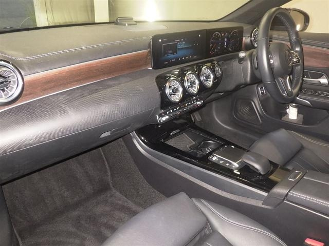 MERCEDES BENZ CLA CLASS 2023