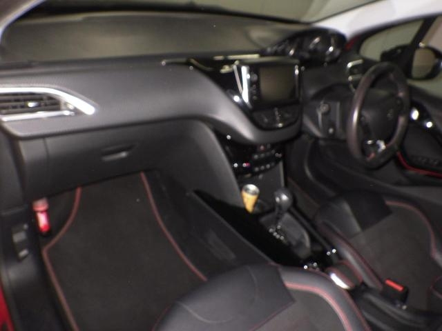 PEUGEOT 2008 2017