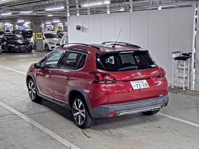 PEUGEOT 2008 2017