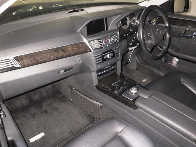 MERCEDES BENZ E CLASS 2010