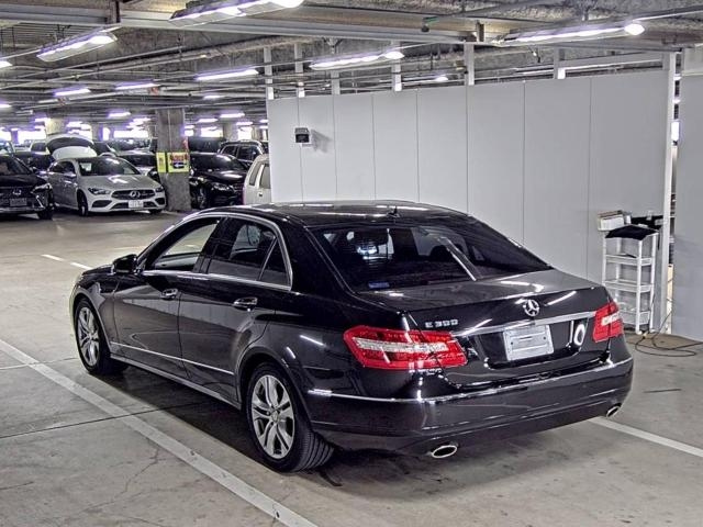 MERCEDES BENZ E CLASS 2010