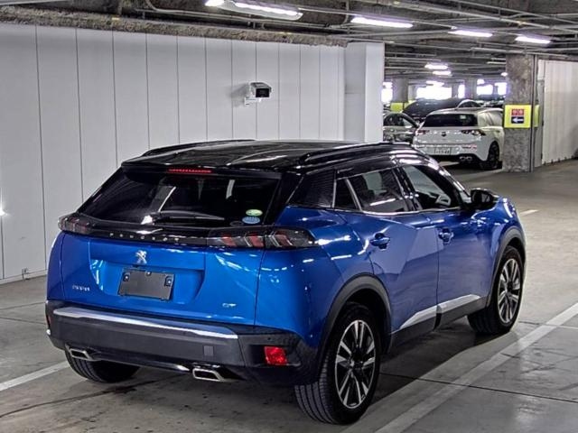 PEUGEOT 2008 2021