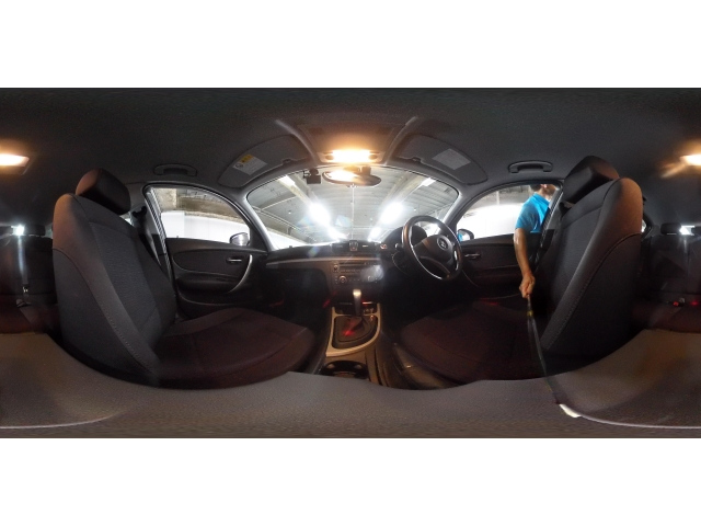 BMW 1 SERIES 2010