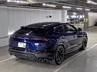 Заказать LAMBORGHINI URUS