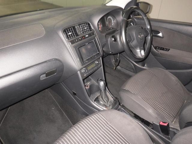 VOLKSWAGEN POLO 2011