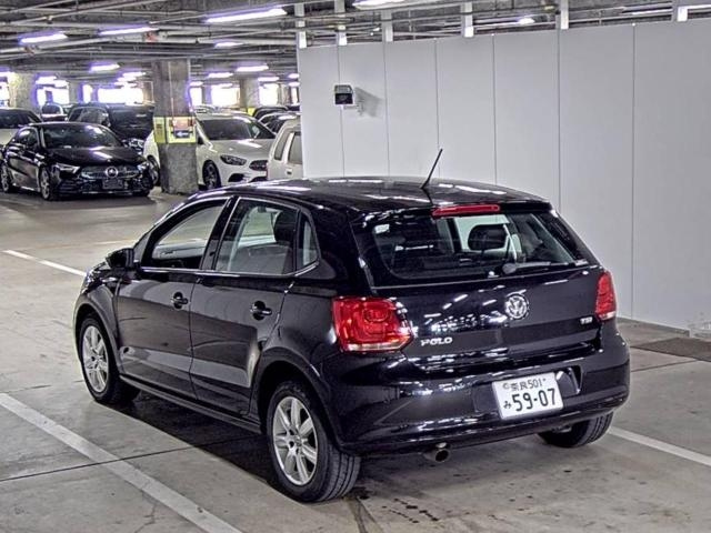 VOLKSWAGEN POLO 2011
