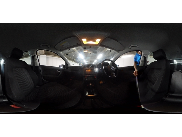 VOLKSWAGEN POLO 2011