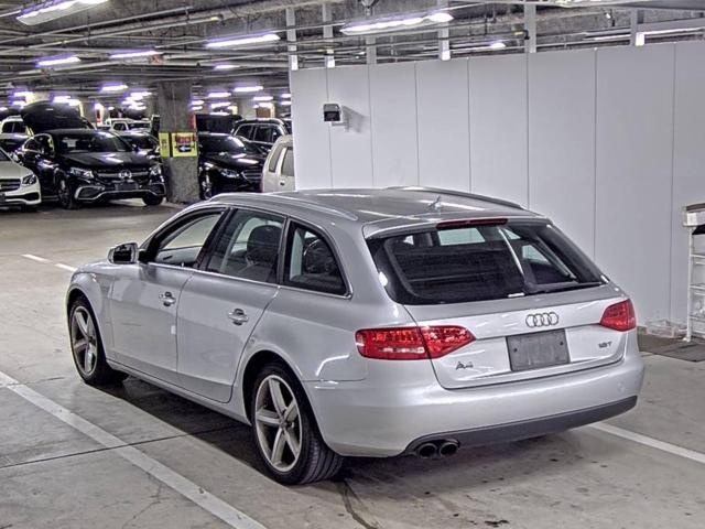 AUDI A4 2009