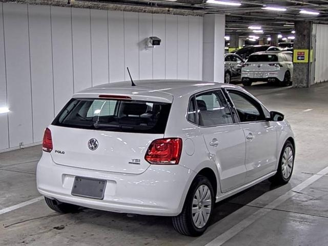 VOLKSWAGEN POLO 2012