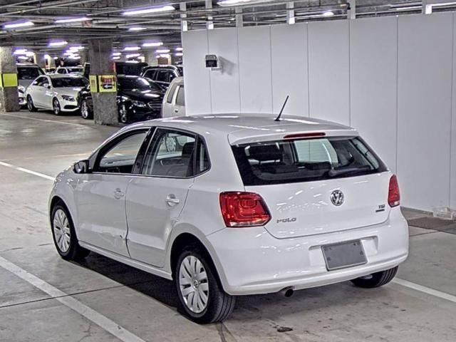 VOLKSWAGEN POLO 2012