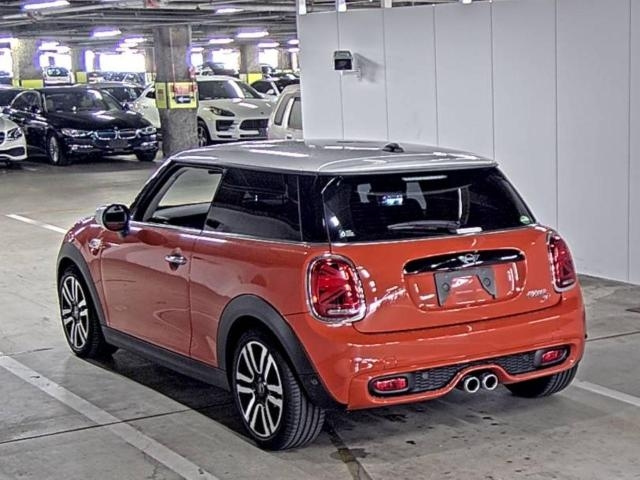 BMW MINI 2020