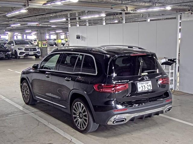 MERCEDES BENZ GLB 2023