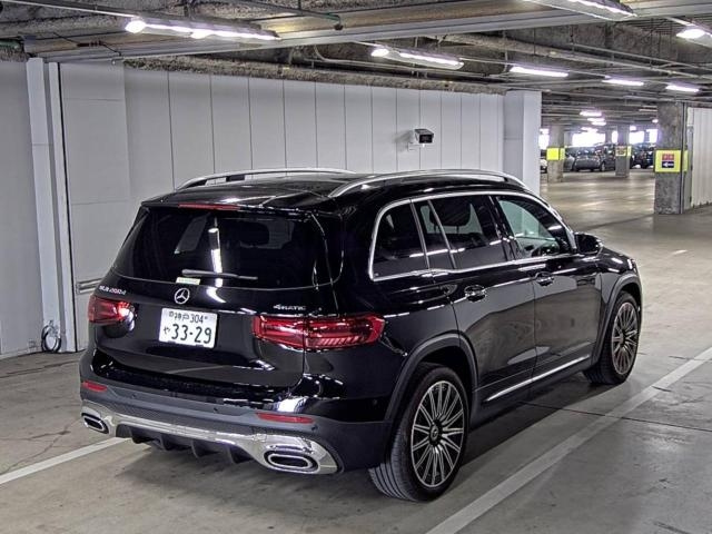 MERCEDES BENZ GLB 2023