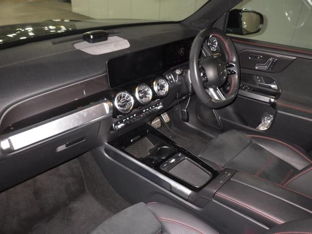 MERCEDES BENZ GLB 2023