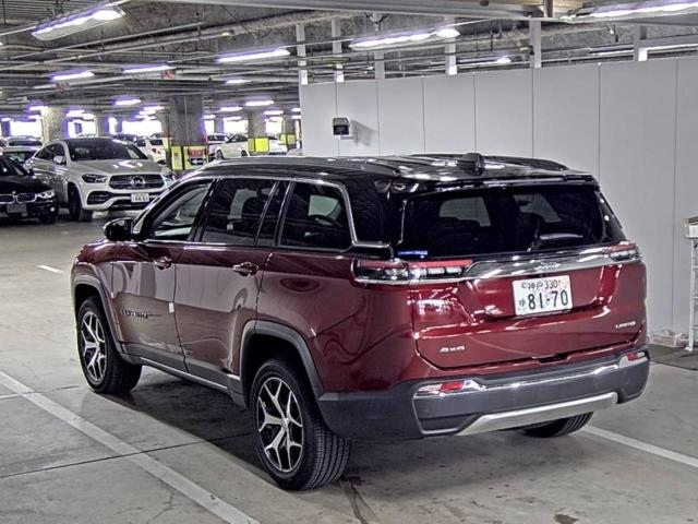 CHRYSLER JEEP COMMANDER 2023