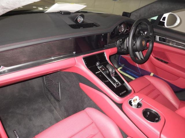 PORSCHE PANAMERA 2021