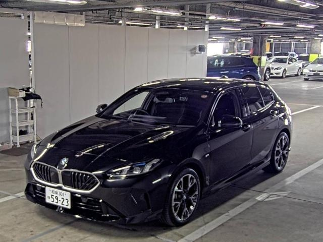 BMW 1 SERIES 2025