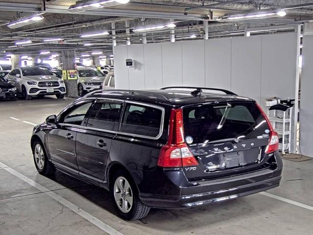 VOLVO V70 2008