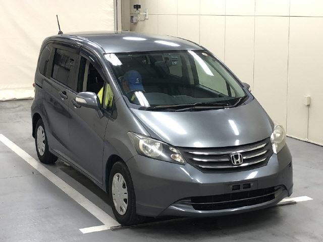 HONDA FREED 2010