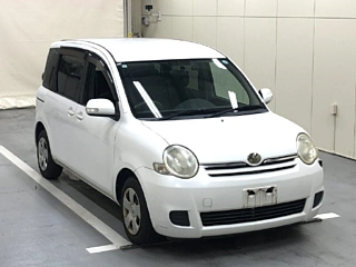TOYOTA SIENTA 2009