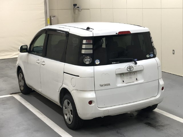 TOYOTA SIENTA 2009