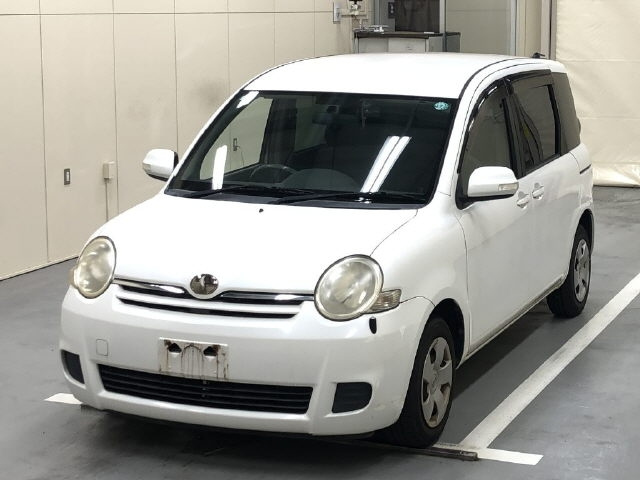 TOYOTA SIENTA 2009