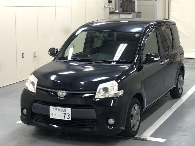 TOYOTA SIENTA 2015