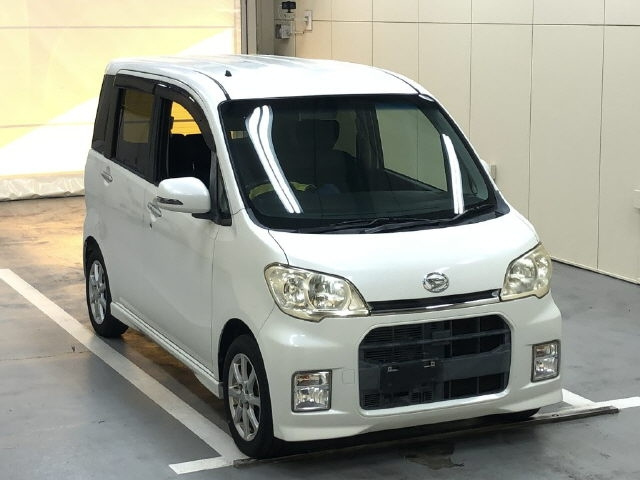 DAIHATSU TANTO EXE 2011