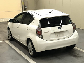 TOYOTA AQUA 2012