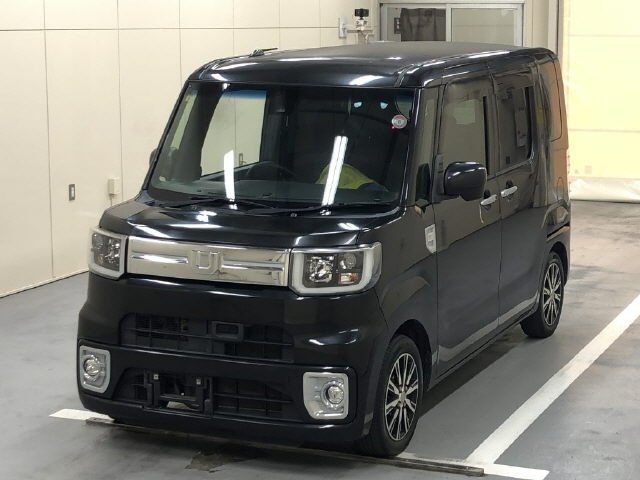 DAIHATSU WAKE 2016
