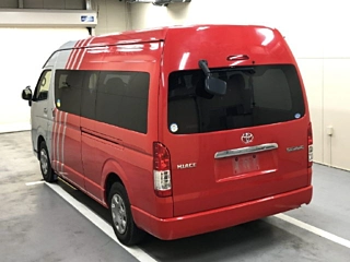 TOYOTA HIACE 2017