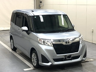 TOYOTA ROOMY 2020